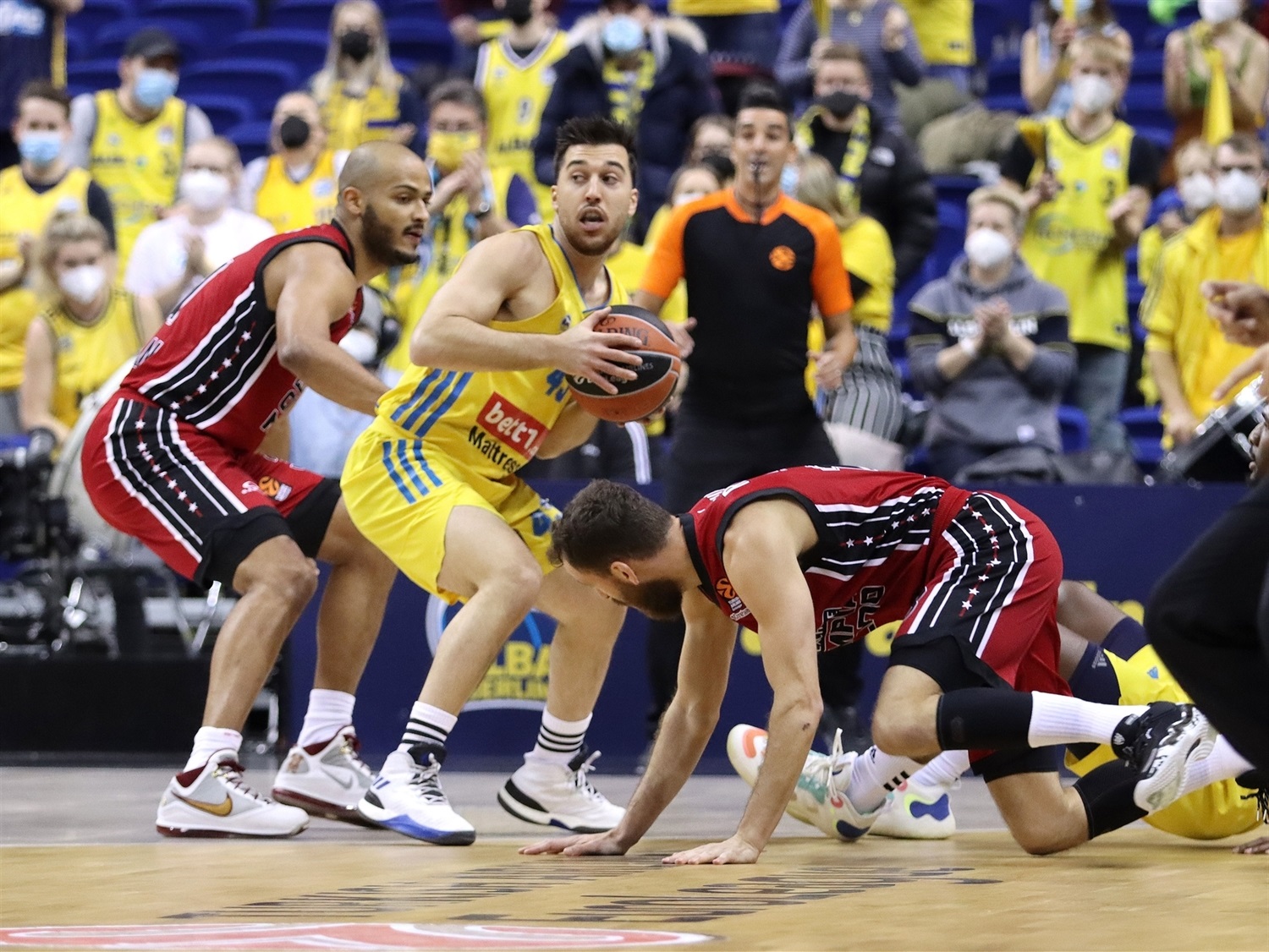 tamir-blatt-alba-berlin-eb21.jpg